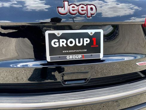 Used 2021 Jeep Grand Cherokee Trailhawk w/ Trailhawk Luxury Group AWD/4WD image 10