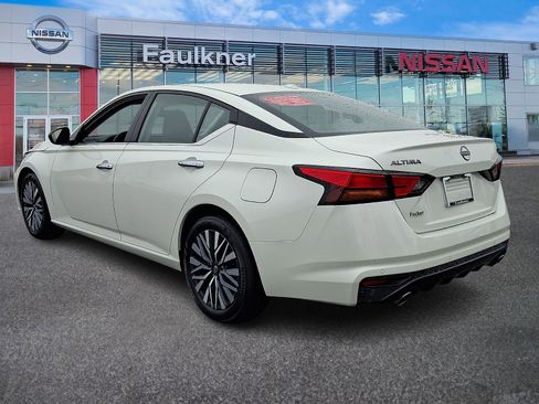 Certified 2024 Nissan Altima 2.5 SV image 4