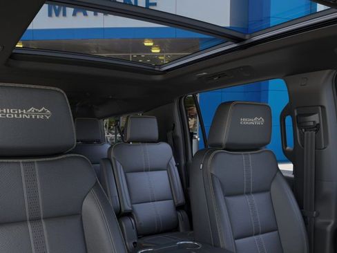 New 2026 Chevrolet Suburban High Country AWD/4WD image 24