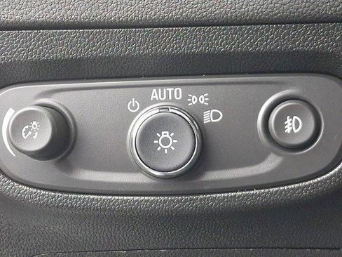 Used 2022 Buick Encore GX Essence w/ Experience Buick Package image 23