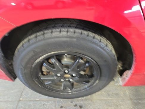 Used 2015 Toyota Prius Three image 13