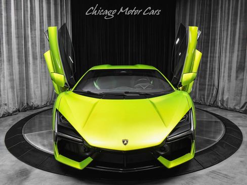Used 2025 Lamborghini Revuelto AWD/4WD image 24