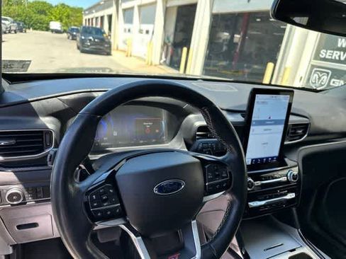 Used 2022 Ford Explorer ST w/ Equipment Group 401A AWD/4WD image 8