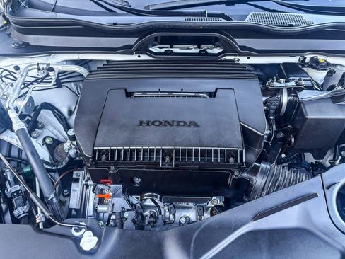 Used 2024 Honda Pilot Touring image 14