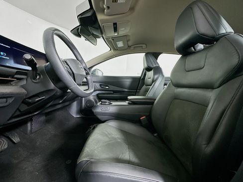 Used 2024 Nissan Ariya AWD image 13