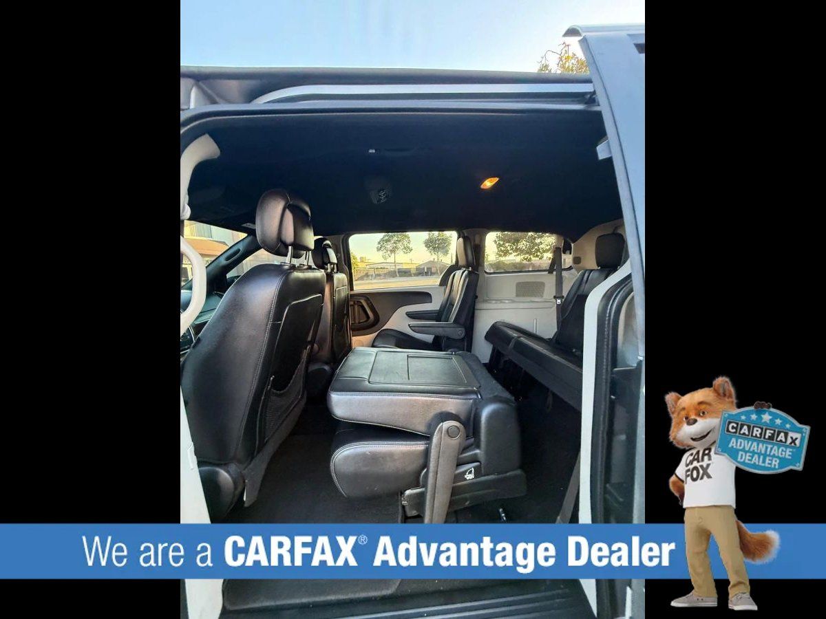 Used 2018 Dodge Grand Caravan SXT FWD image 39