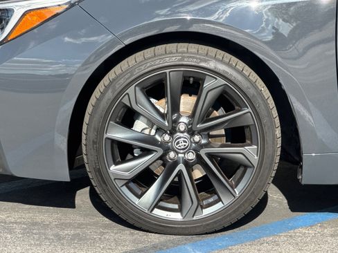 Certified 2025 Toyota Corolla SE image 33