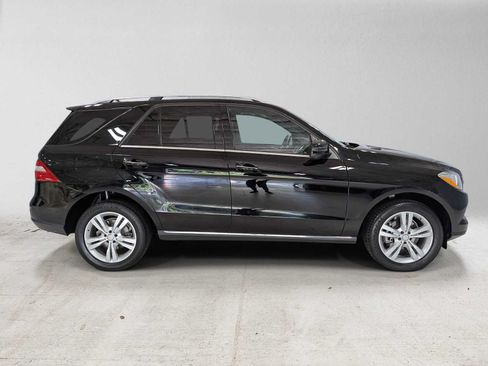 Used 2015 Mercedes-Benz ML 250 BlueTEC 4MATIC image 2
