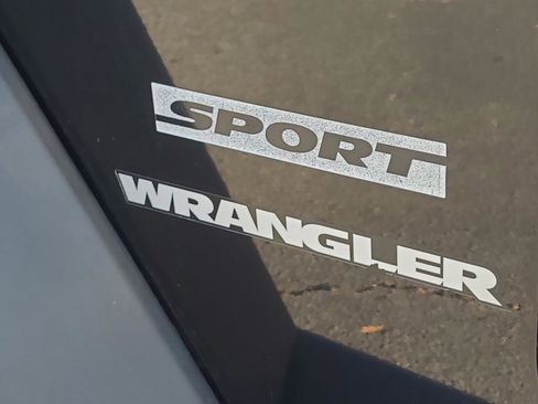 Used 2013 Jeep Wrangler Sport image 28