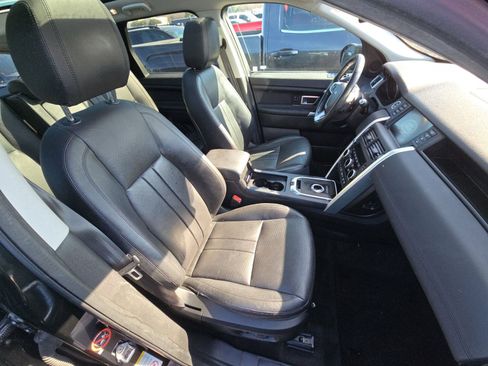 Used 2018 Land Rover Discovery Sport HSE image 11