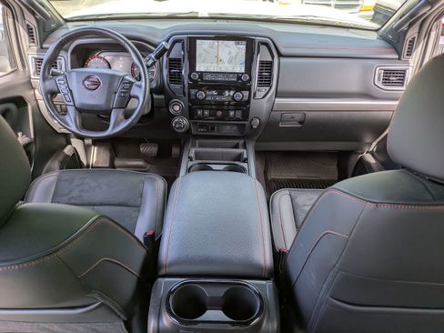 Used 2024 Nissan Titan PRO-4X AWD/4WD image 14