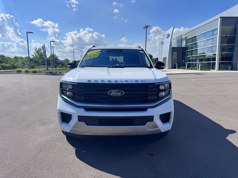 Certified 2025 Ford Expedition Max Platinum AWD/4WD image 3