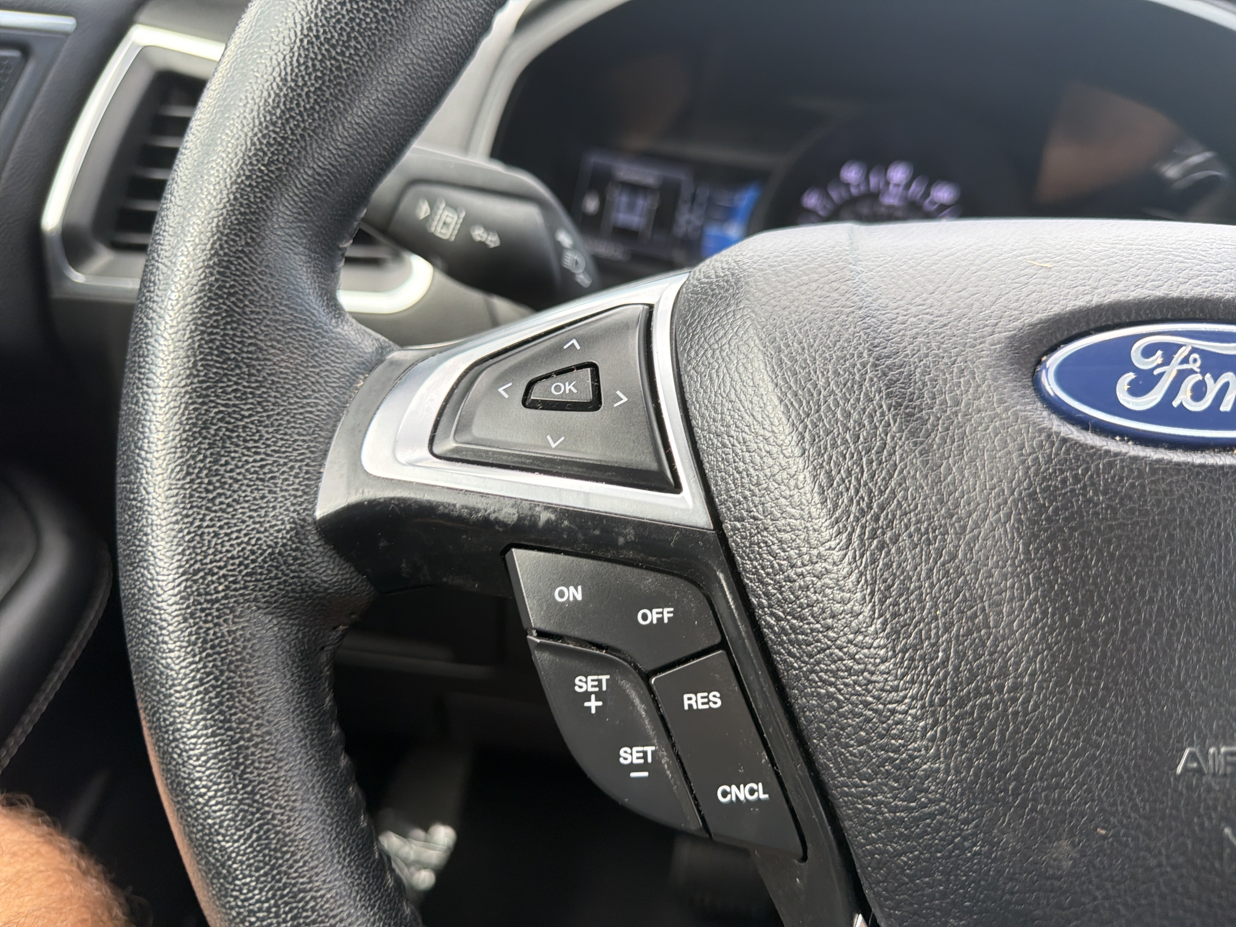 Used 2024 Ford Edge Titanium AWD/4WD image 18