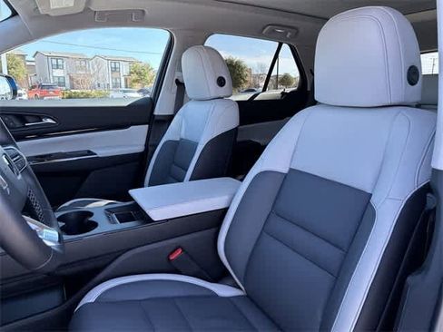 Used 2025 Honda Prologue Touring image 16