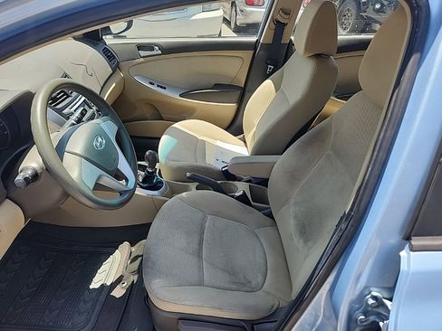 Used 2013 Hyundai Accent GLS FWD image 10