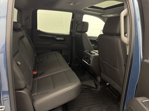 Used 2024 GMC Sierra 1500 SLT w/ SLT Premium Plus Package AWD/4WD image 43