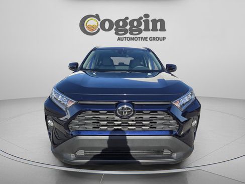 Used 2019 Toyota RAV4 XLE Premium FWD image 8