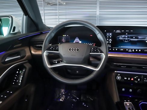 Certified 2025 Audi Q5 Premium Plus w/ Premium Plus image 18