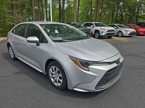 Used 2024 Toyota Corolla LE image 11