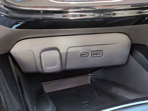 New 2026 Chevrolet Trax RS w/ Sunroof Package image 31