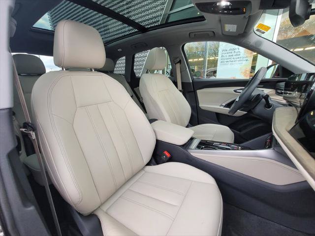 Used 2025 Audi Q5 Premium Plus w/ Premium Plus AWD/4WD image 24
