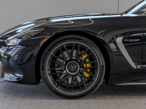 Used 2025 Mercedes-Benz AMG GT 63 image 4
