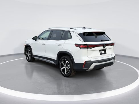 New 2026 Volkswagen Tiguan SE image 5