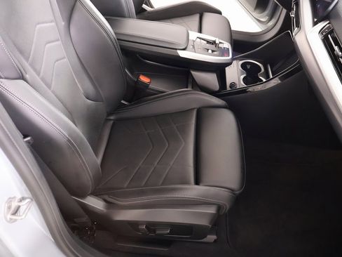 Used 2025 BMW X2 xDrive28i image 14