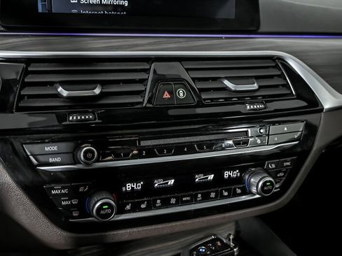 Used 2017 BMW 530i xDrive image 31