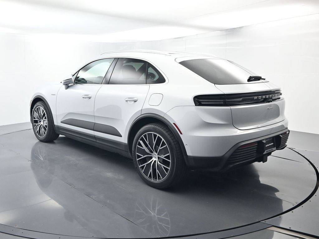 Certified 2026 Porsche Macan Electric RWD image 3
