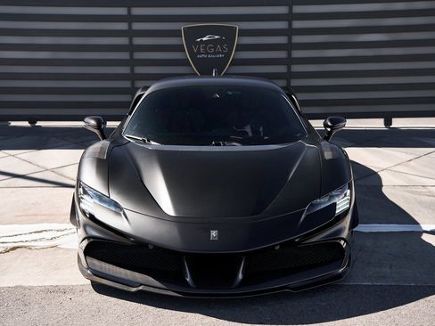 Used 2022 Ferrari SF90 Stradale image 17