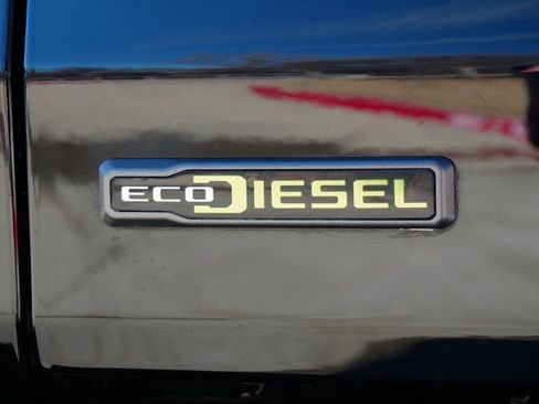 Used 2023 Jeep Gladiator Sport image 8