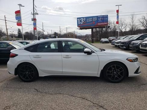 Used 2023 Honda Civic Sport Touring image 2