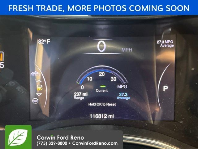 Used 2014 Jeep Grand Cherokee Limited w/ Luxury Group II AWD/4WD image 17