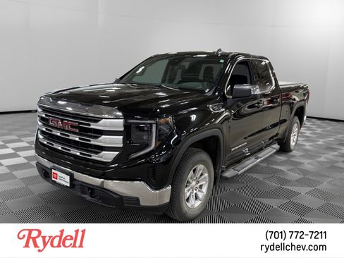 Used 2022 GMC Sierra 1500 SLE AWD/4WD image 1