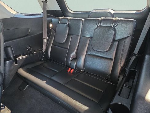 Used 2021 Ford Explorer Limited w/ Equipment Group 301A image 10