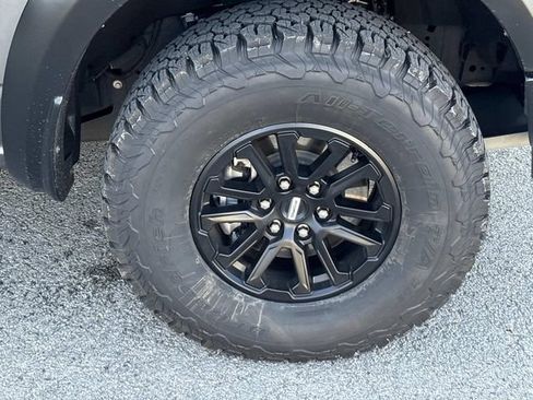 Certified 2025 Ford F150 Raptor AWD/4WD image 9