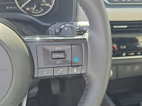 Certified 2023 Nissan Rogue SV w/ SV Premium B Package FWD image 33