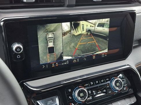 Used 2025 GMC Sierra 1500 AT4 image 18