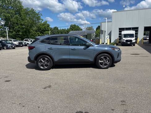 Certified 2025 Ford Escape ST-Line Select AWD/4WD image 7