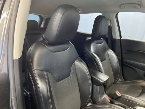 Certified 2020 Jeep Compass Latitude w/ Cold Weather Group image 41