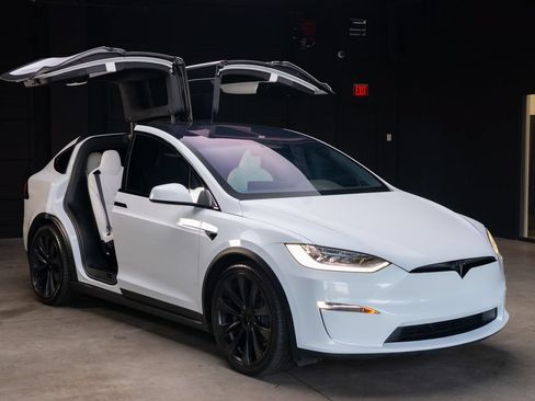 Used 2023 Tesla Model X Plaid AWD/4WD image 6