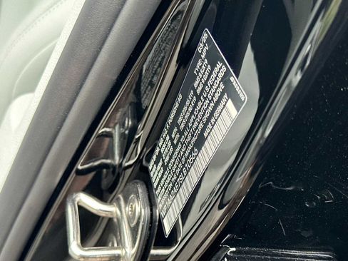 New 2025 Porsche Macan image 25