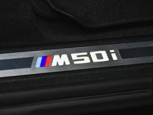 Used 2021 BMW X7 M50i w/ Dynamic Handling Package AWD/4WD image 17