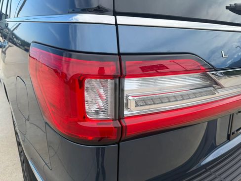Used 2019 Lincoln Navigator Reserve AWD/4WD image 72