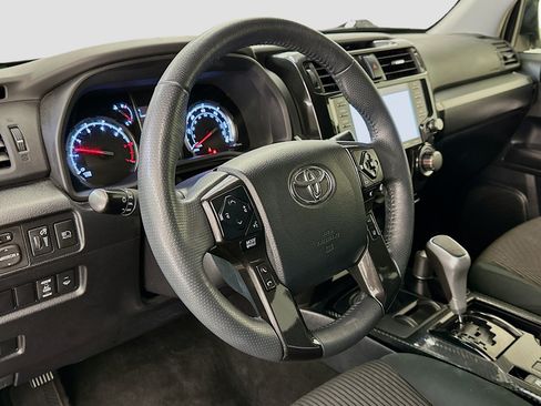 Used 2024 Toyota 4Runner TRD Off-Road AWD/4WD image 18