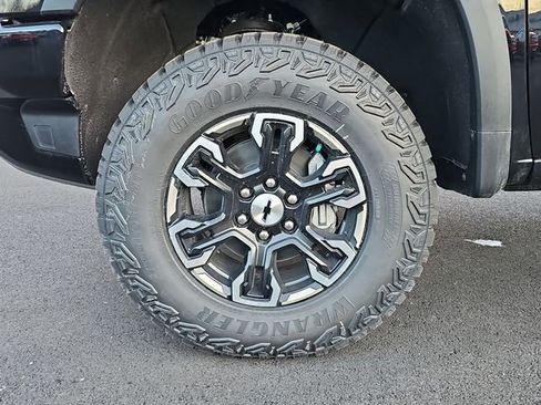 New 2026 Chevrolet Silverado 1500 ZR2 image 31