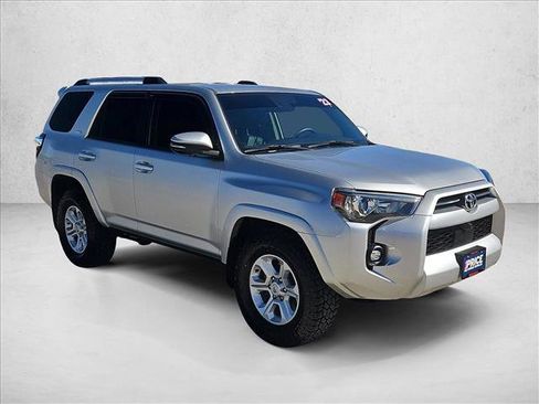 Used 2022 Toyota 4Runner SR5 Premium image 3