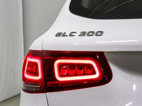 Used 2022 Mercedes-Benz GLC 300 image 11
