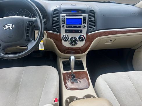 Used 2009 Hyundai Santa Fe SE FWD image 16